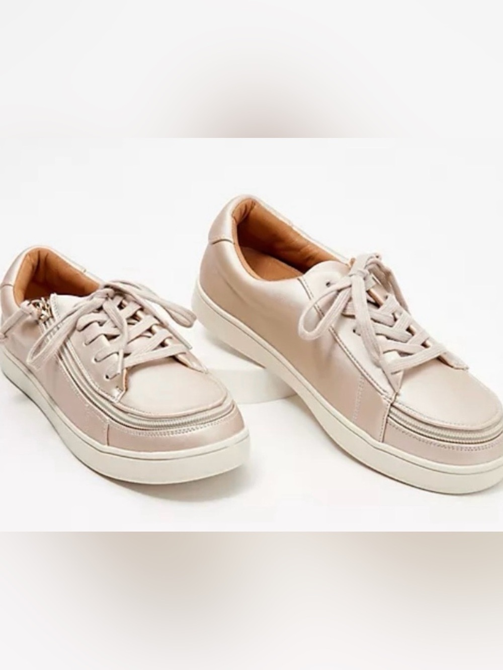 NIB BILLY Footwear Women’s Low-Top Lace-Up and Zip Sneakers in Champagne Sz 8.5